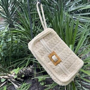 Vintage Knitted Crochet Wristlet Clutch  Made in Hong Kong
